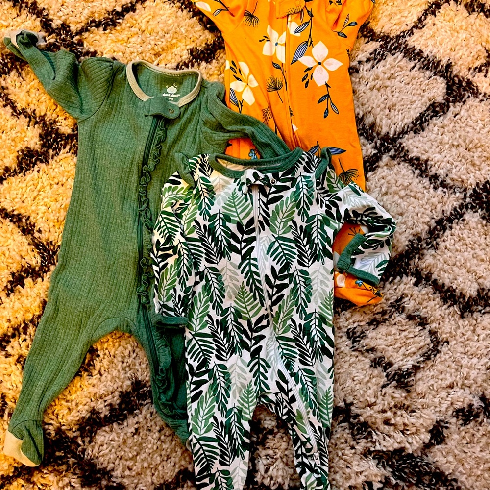3 baby girl zipper pajamas 3-6 months